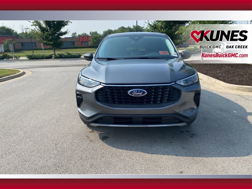 2024 Ford Escape Active photo 2