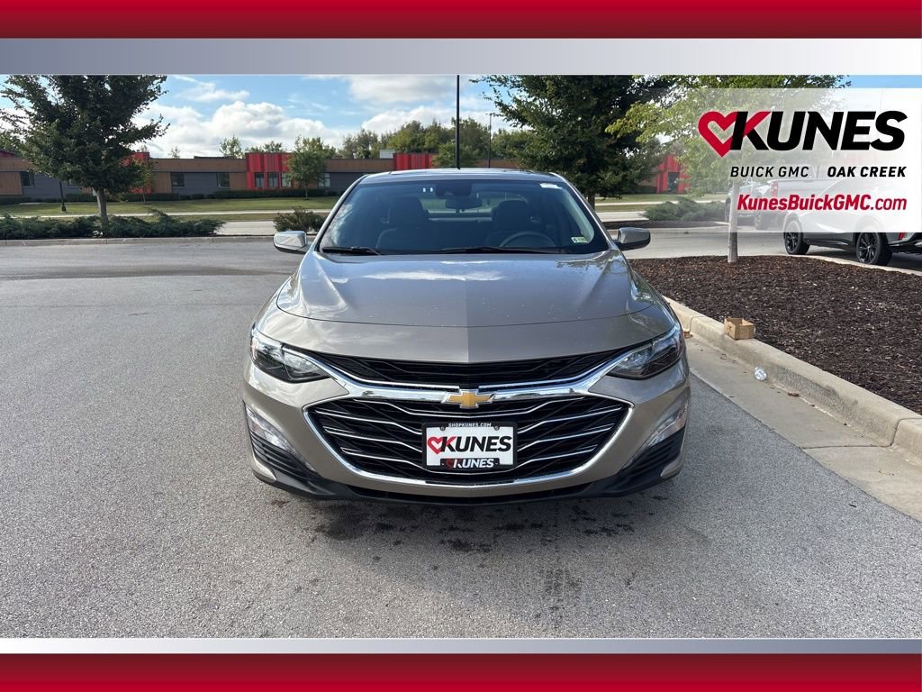 2024 Chevrolet Malibu 1LT photo 2