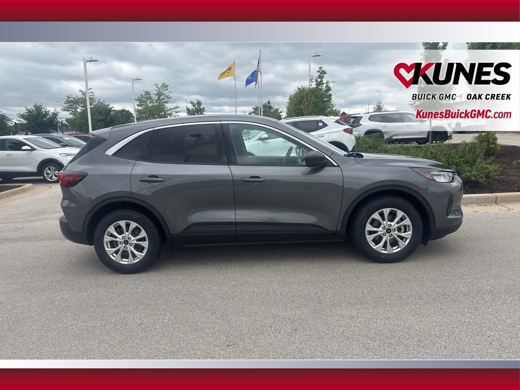 2023 Ford Escape Active photo 2