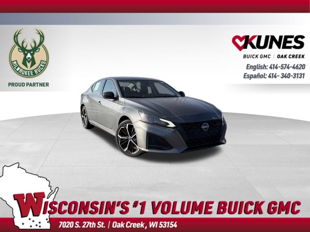 2025 Nissan Altima SR