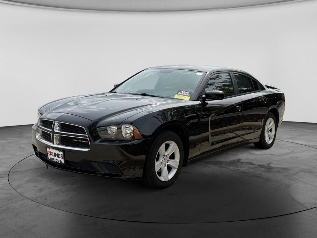 Used 2014 Dodge Charger SE Sedan