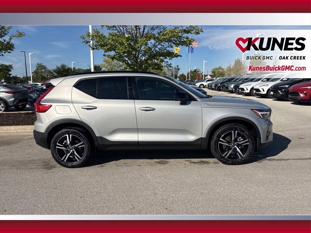 Used 2024 Volvo XC40 B5 Core Bright SUV