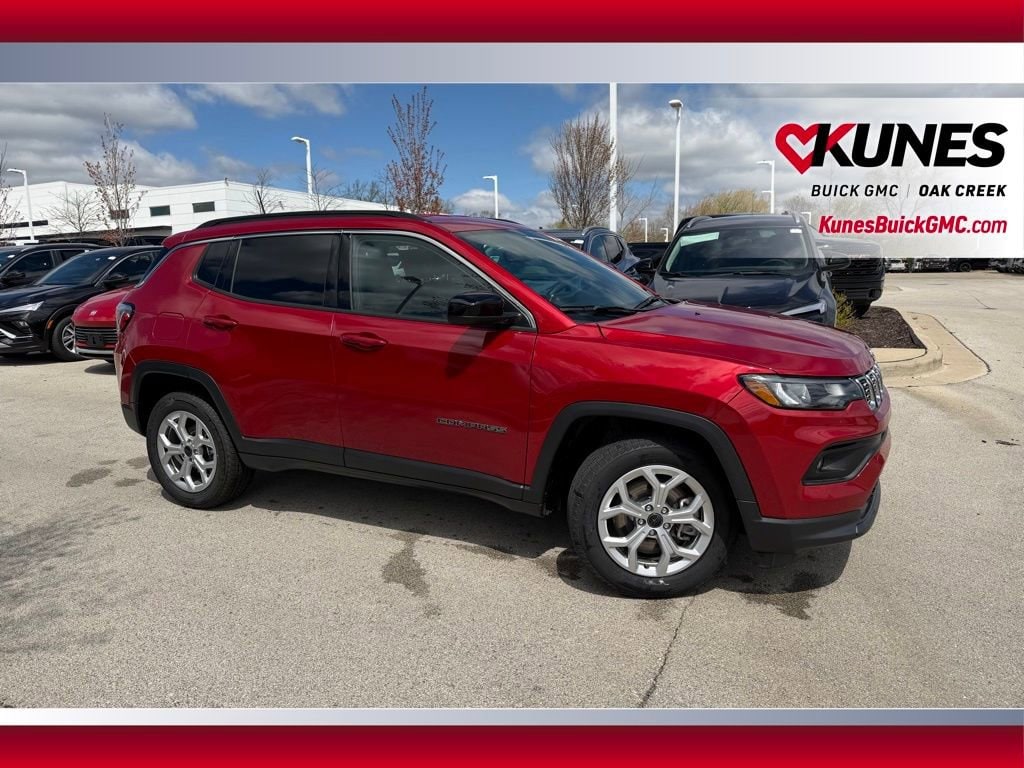 Used 2025 Jeep Compass Latitude SUV