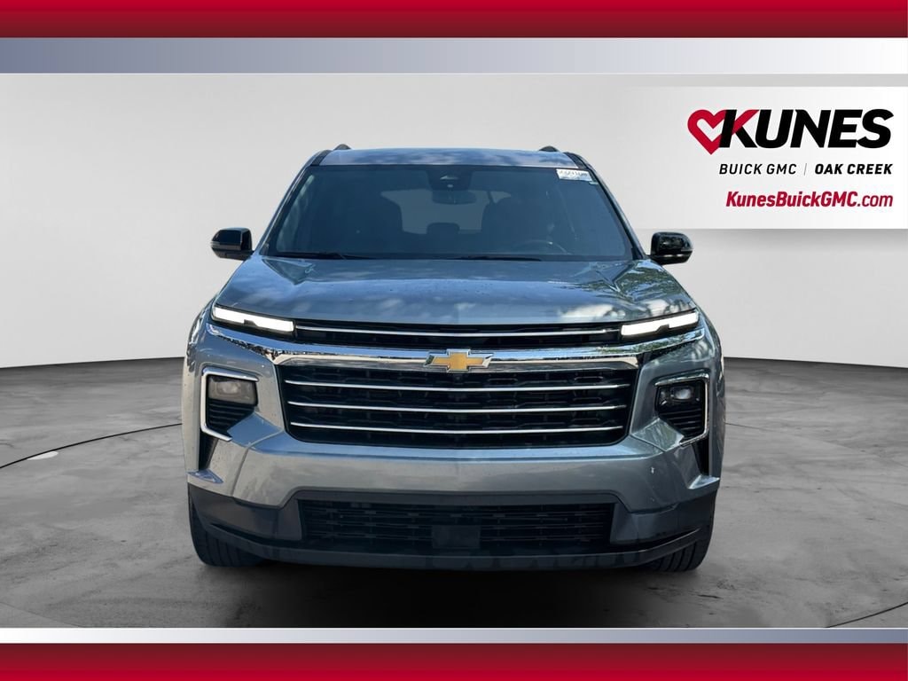 Used 2024 Chevrolet Traverse LT SUV