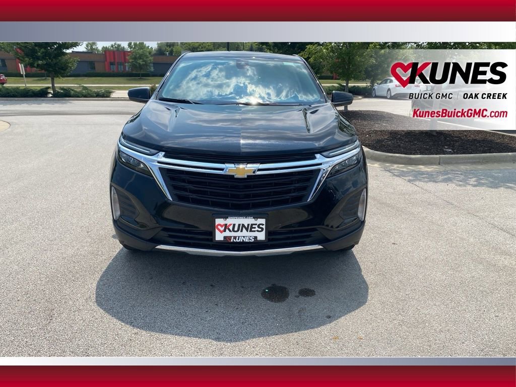 2024 Chevrolet Equinox LT photo 2