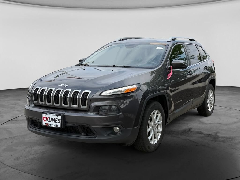 Used 2016 Jeep Cherokee Latitude 4x4 SUV