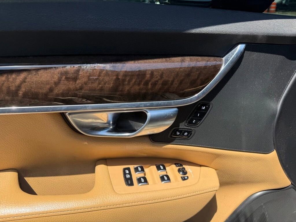 Used 2018 Volvo S90 T6 AWD Momentum Sedan