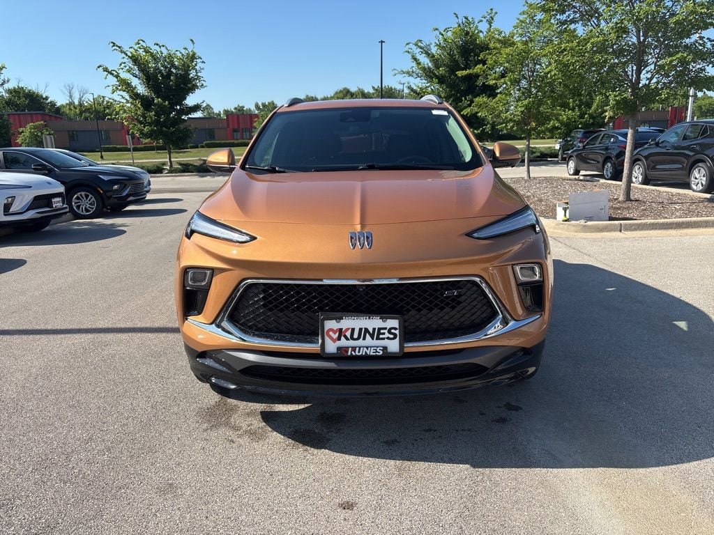 Used 2024 Buick Encore GX Sport Touring with VIN KL4AMESL2RB187394 for sale in Oak Creek, WI