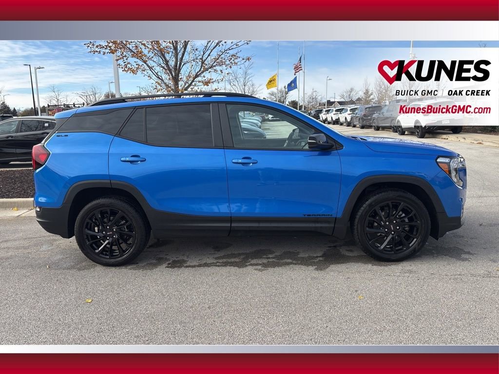 2024 Gmc Terrain SLE photo 3