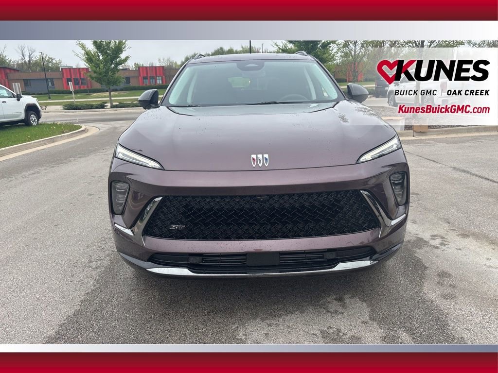 2025 Buick Envision Sport Touring photo 2