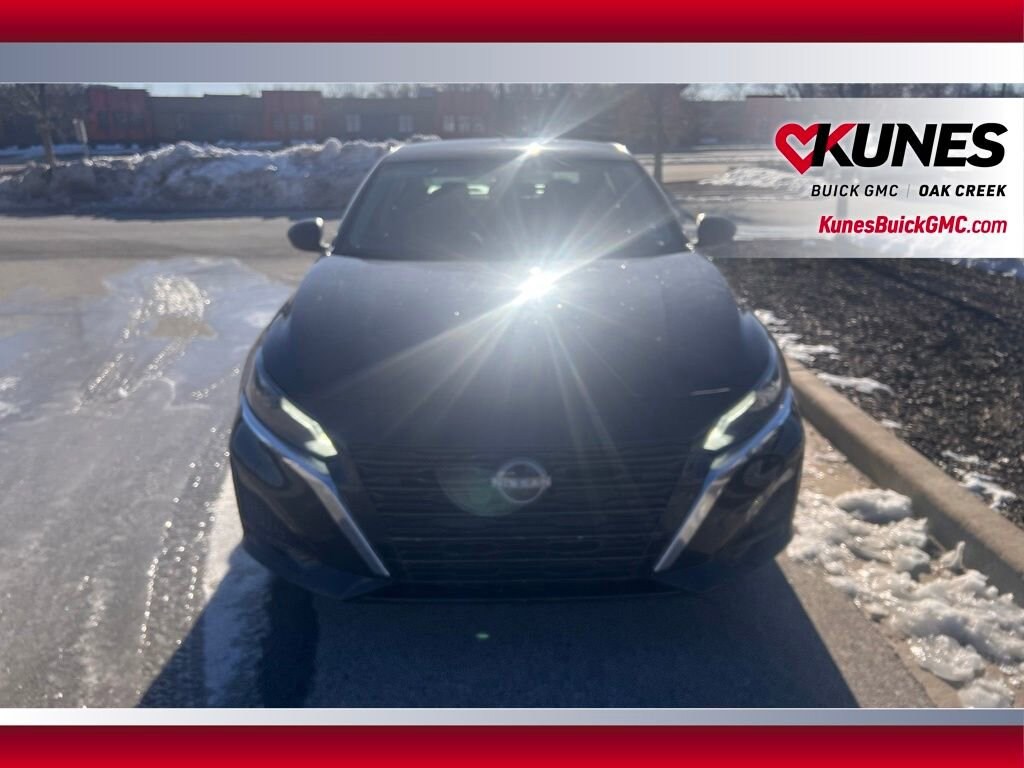 Used 2024 Nissan Altima 2.5 SV Sedan