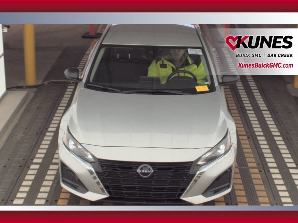 Used 2024 Nissan Altima 2.5 SV Sedan