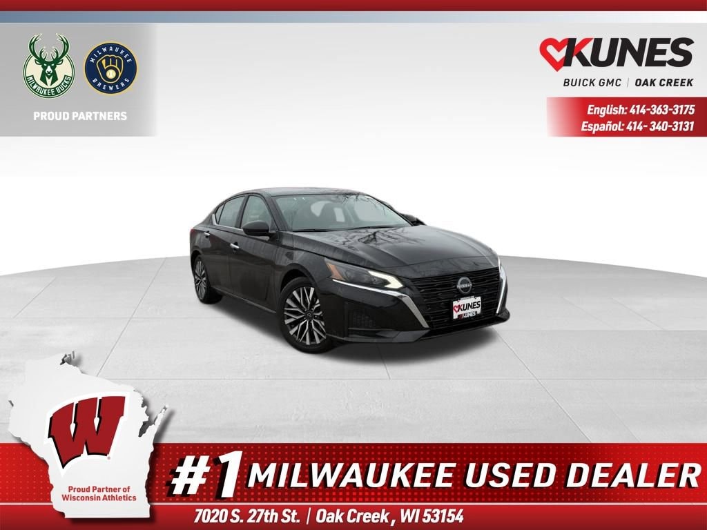 Used 2025 Nissan Altima SV Sedan