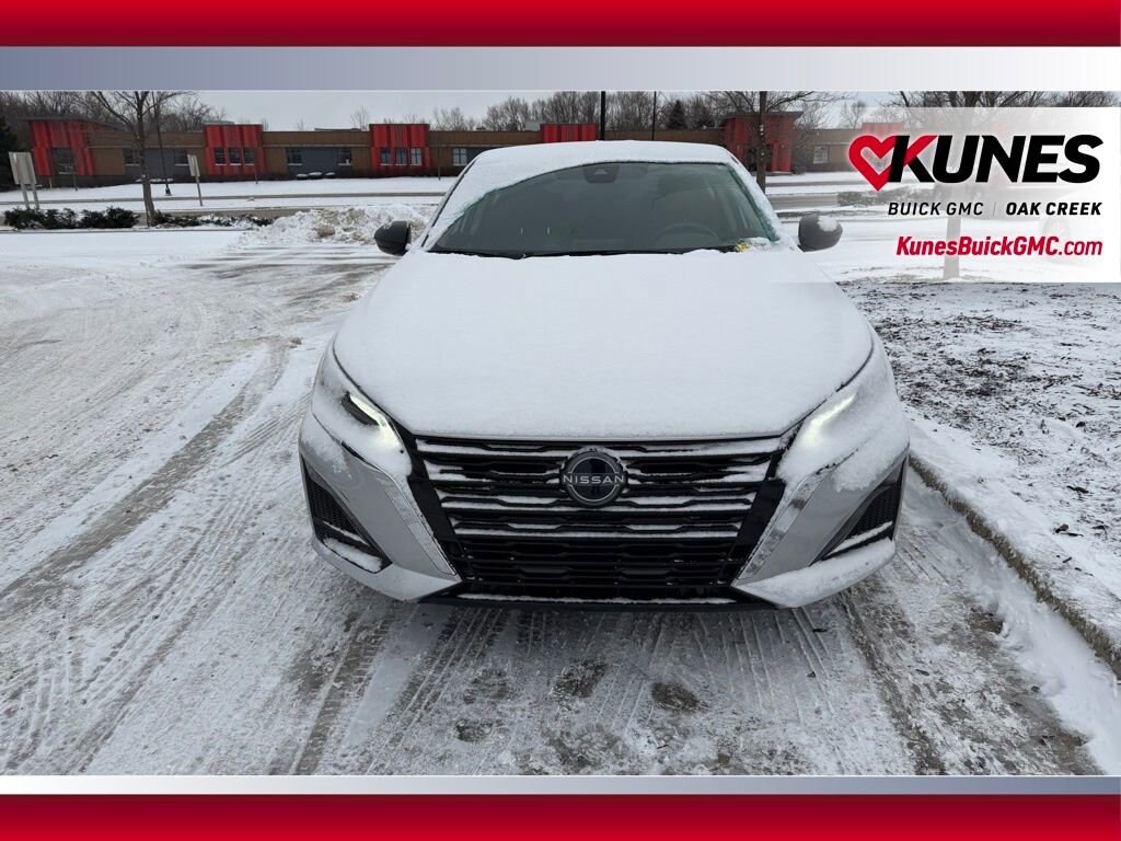 Used 2024 Nissan Altima 2.5 SV Sedan