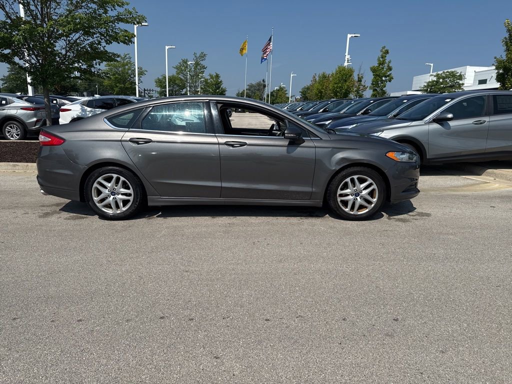 2014 Ford Fusion SE photo 3