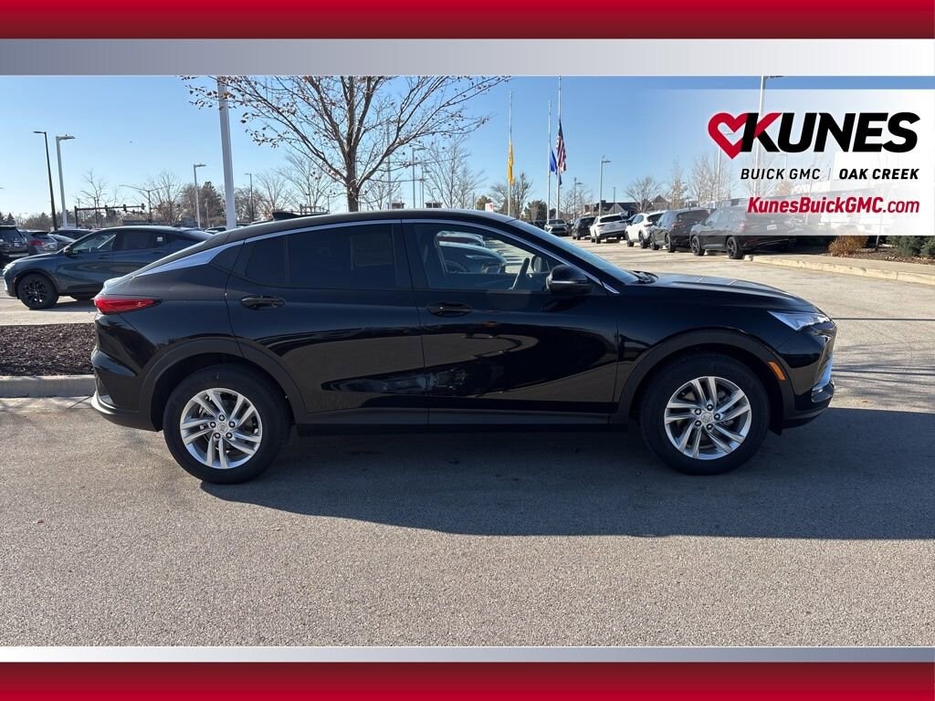 New 2025 Buick Envista Preferred SUV