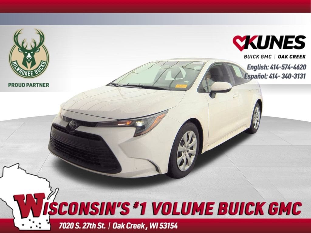 2024 Toyota Corolla LE's photo