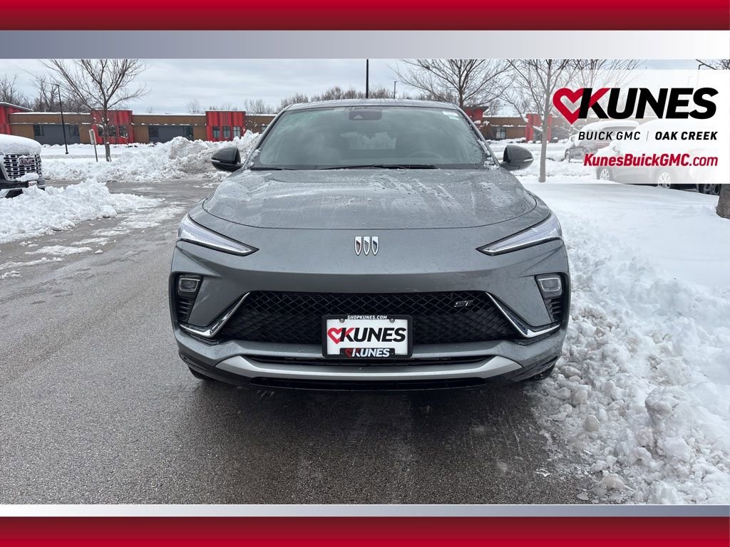 2025 Buick Envista ST photo 2