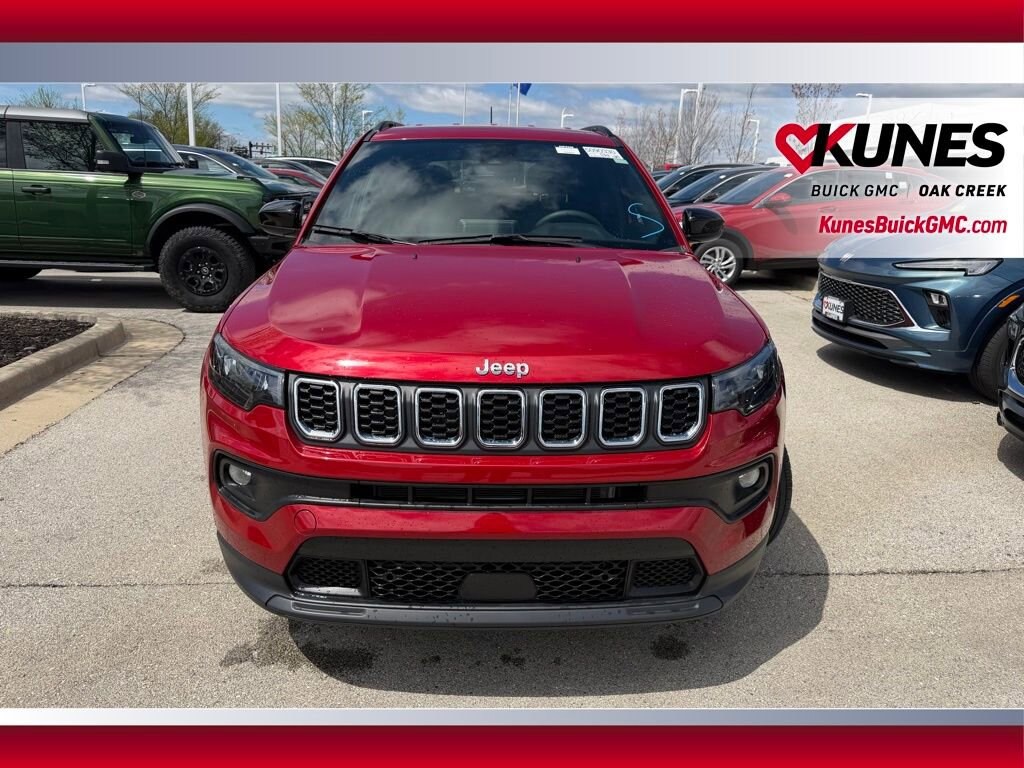 Used 2025 Jeep Compass Latitude SUV