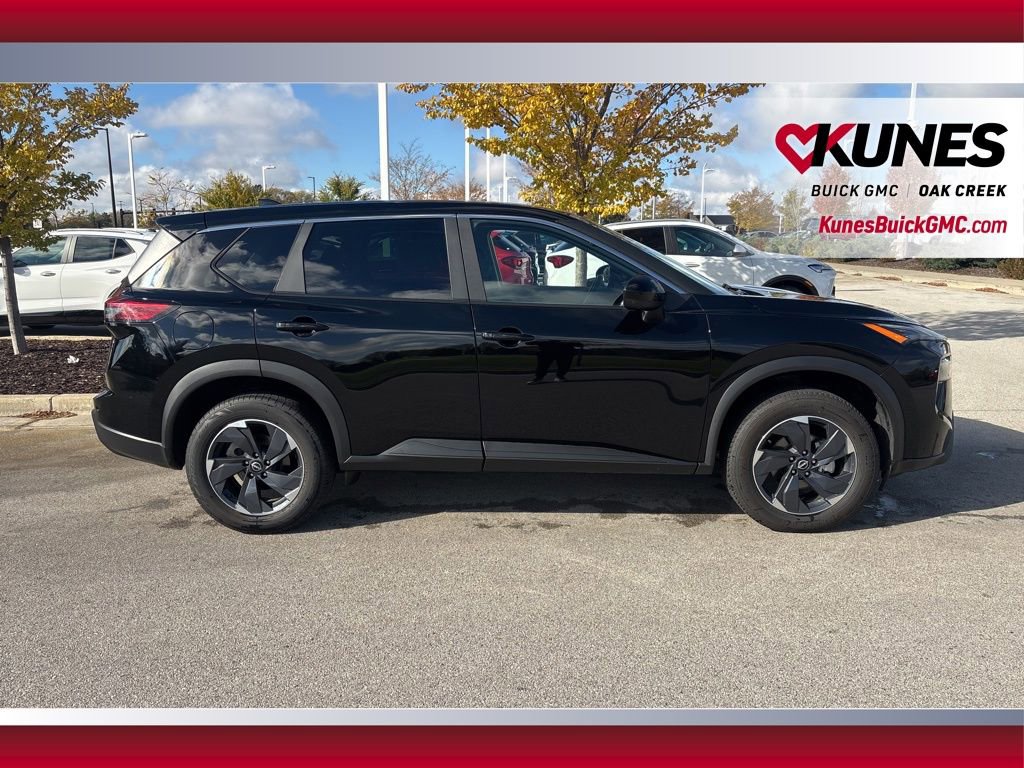 2024 Nissan Rogue SV photo 2