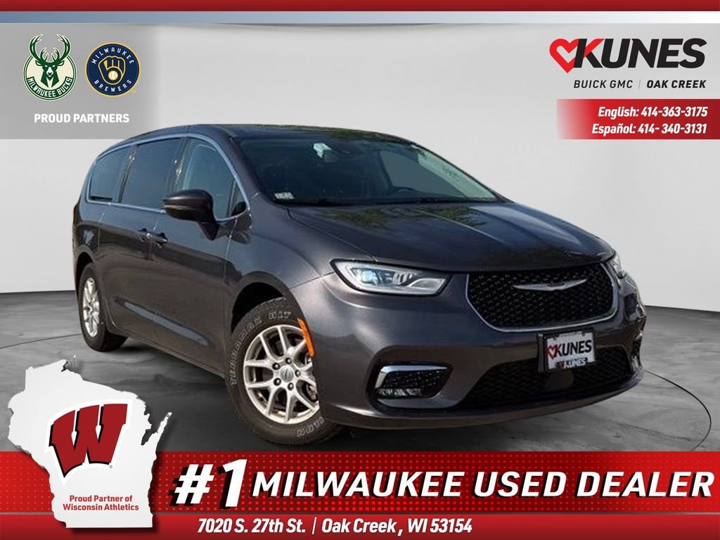 Used 2023 Chrysler Pacifica Touring L Van Passenger Van
