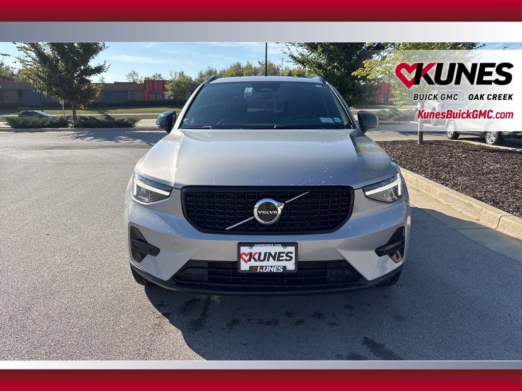 Used 2024 Volvo XC40 B5 Core Bright SUV