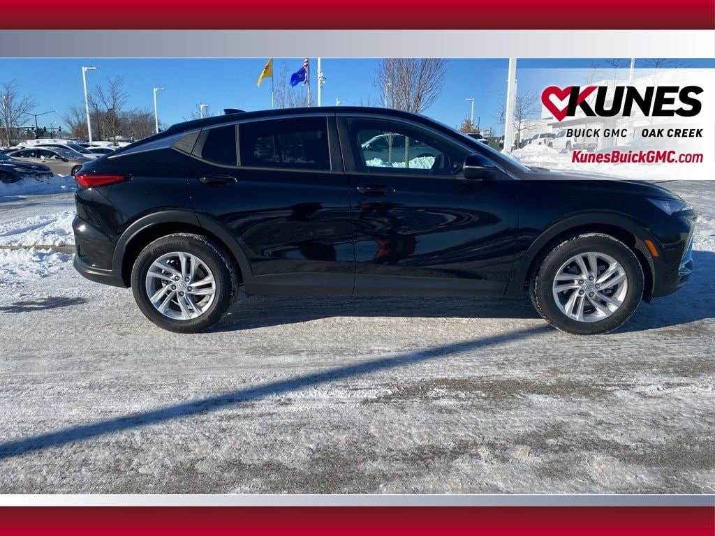 Used 2025 Buick Envista Preferred SUV