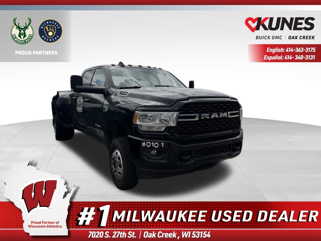 2022 RAM 3500 Big Horn 4X4 Crew Cab LWB's photo