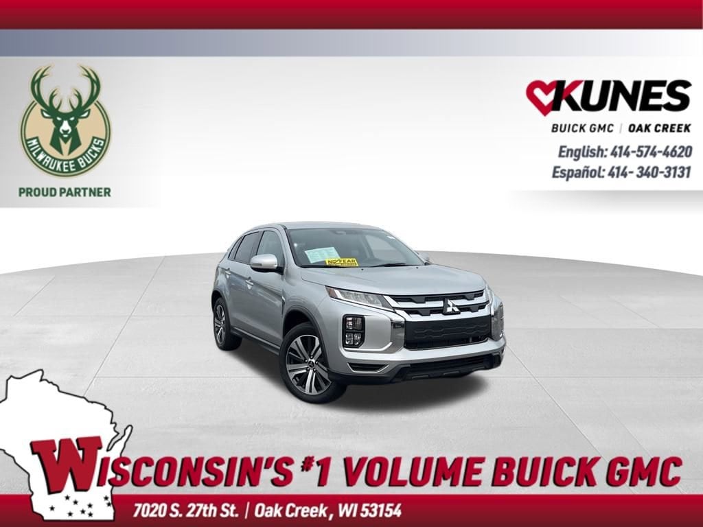 2024 Mitsubishi Outlander Sport SE's photo