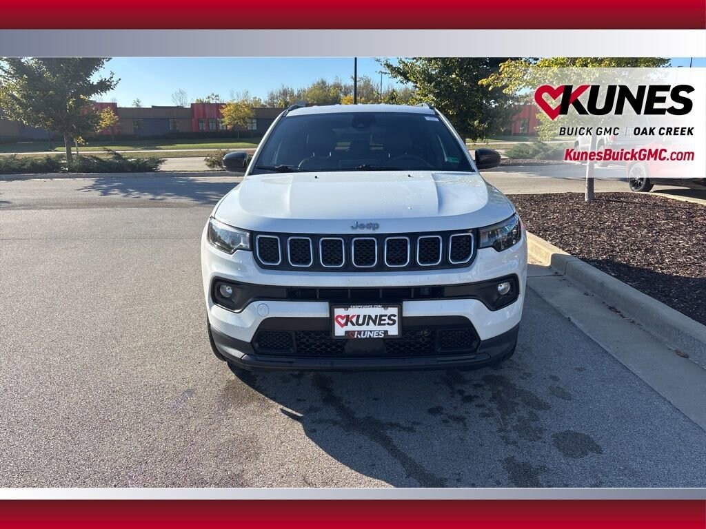 Used 2023 Jeep Compass Latitude SUV