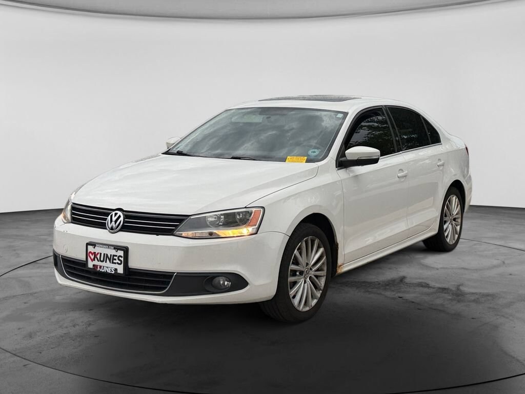 Used 2013 Volkswagen Jetta 2.5L SEL w/PZEV Sedan