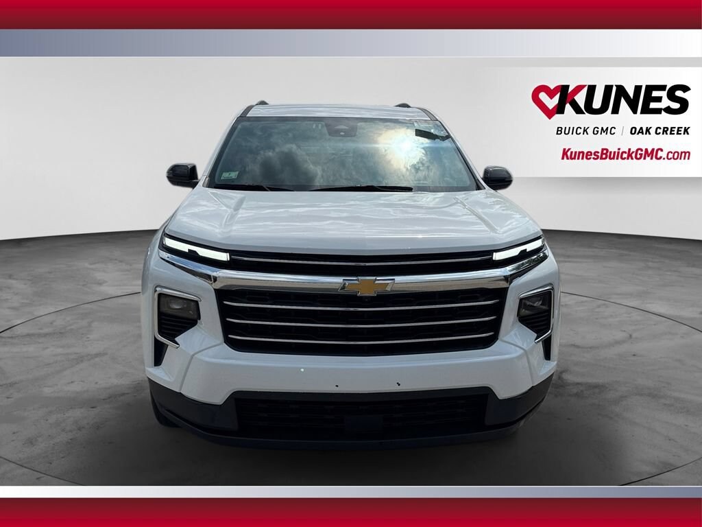 Used 2024 Chevrolet Traverse LT SUV