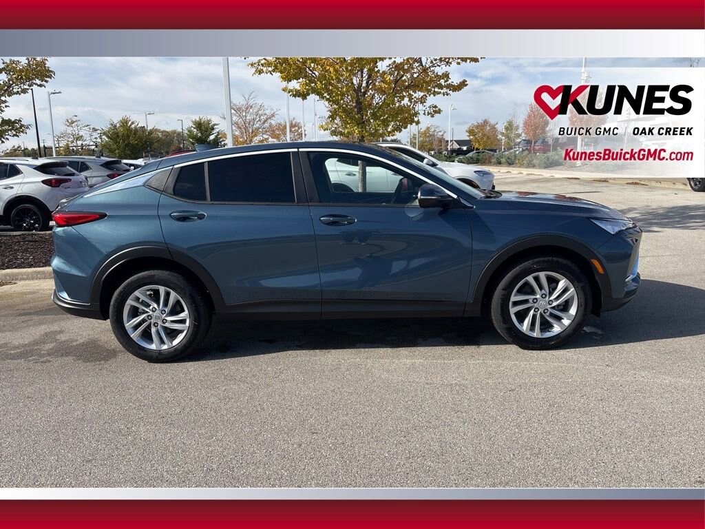 New 2025 Buick Envista Preferred SUV