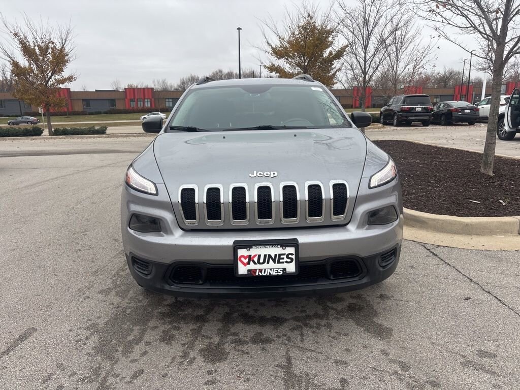 Used 2016 Jeep Cherokee Sport SUV
