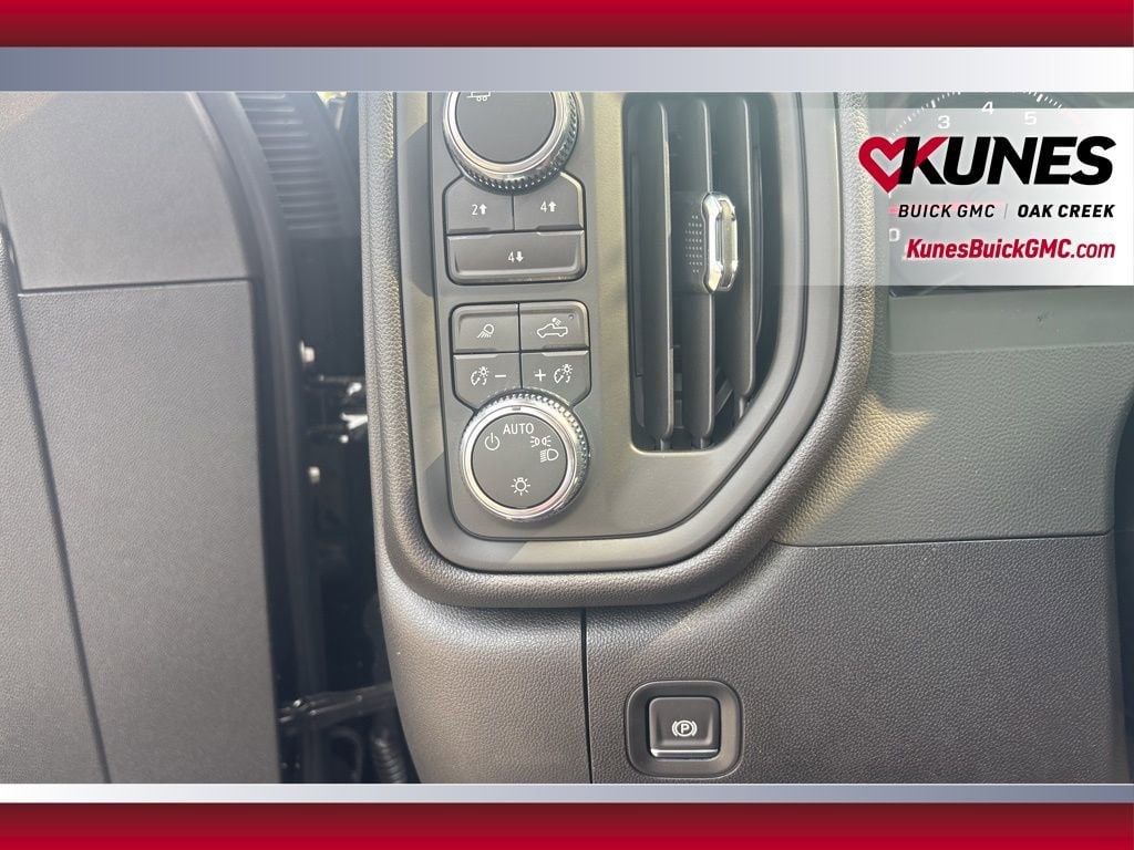 2025 GMC Sierra 2500HD Pro - Photo 21