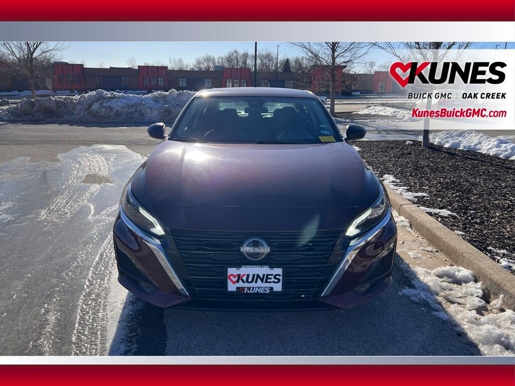 Used 2024 Nissan Altima 2.5 SV Sedan