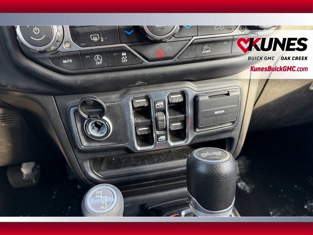 2023 Jeep Wrangler 4-Door Sport S - Photo 17