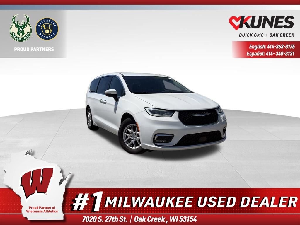 Used 2023 Chrysler Pacifica Touring L Van Passenger Van