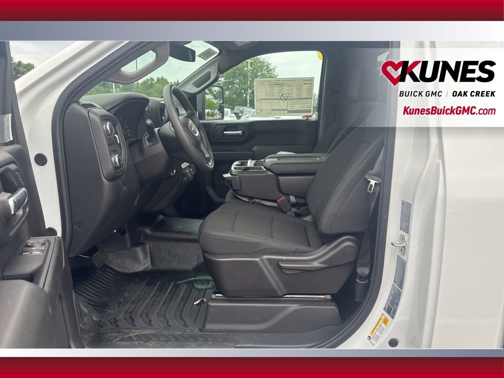 2025 GMC Sierra 2500HD Pro - Photo 11