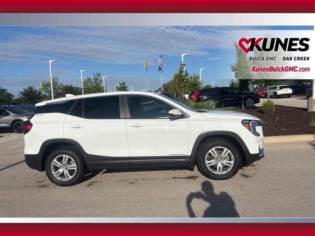 2024 Gmc Terrain SLE photo 3