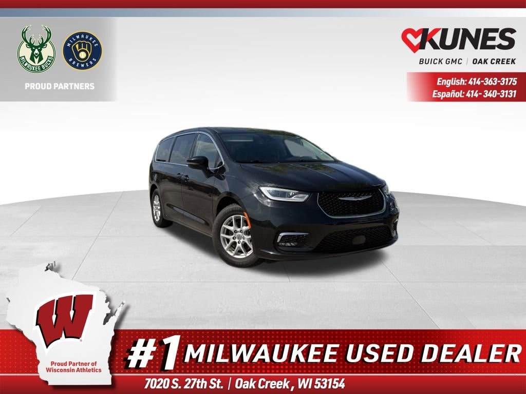 Used 2023 Chrysler Pacifica Touring L Van Passenger Van