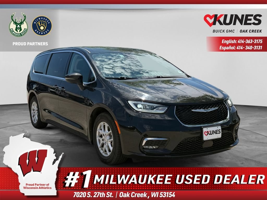 Used 2023 Chrysler Pacifica Touring L Van Passenger Van