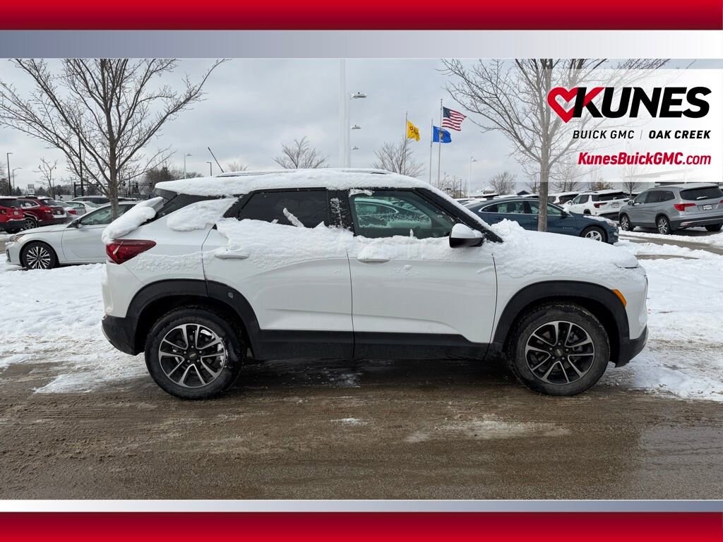 Used 2025 Chevrolet Trailblazer LT SUV