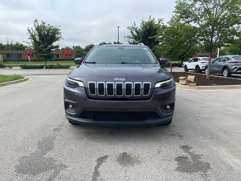 Used 2019 Jeep Cherokee Latitude Plus with VIN 1C4PJLLB9KD301467 for sale in Oak Creek, WI