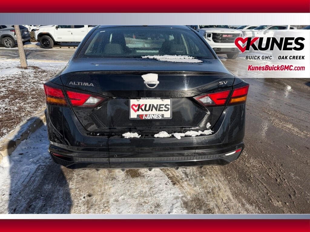 Used 2024 Nissan Altima 2.5 SV Sedan