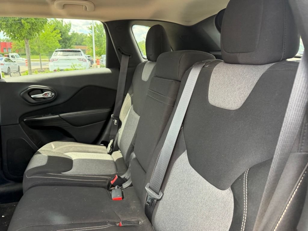 Used 2014 Jeep Cherokee Latitude FWD SUV
