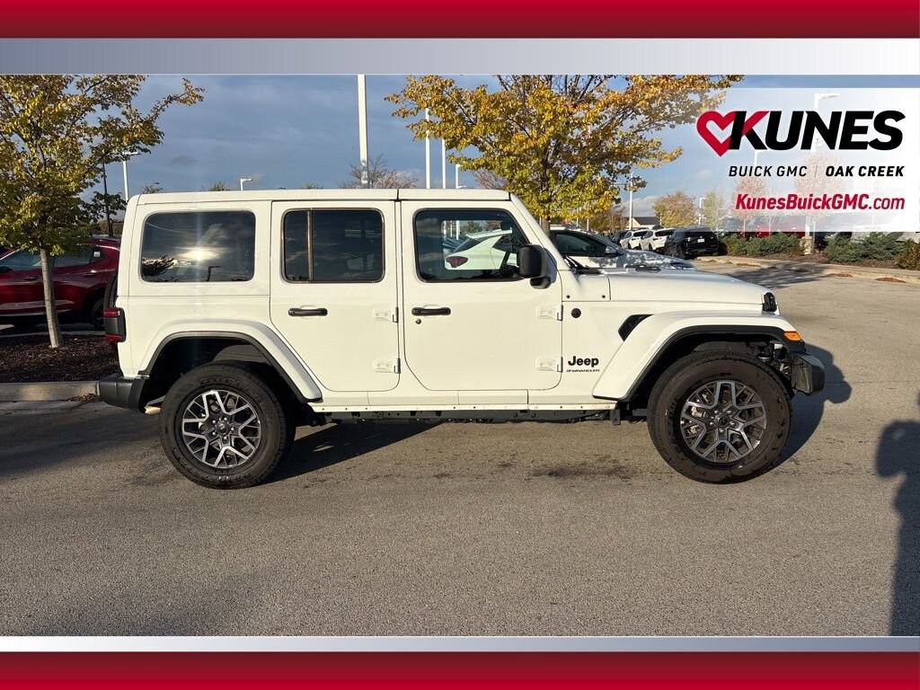 Used 2025 Jeep Wrangler Sahara SUV