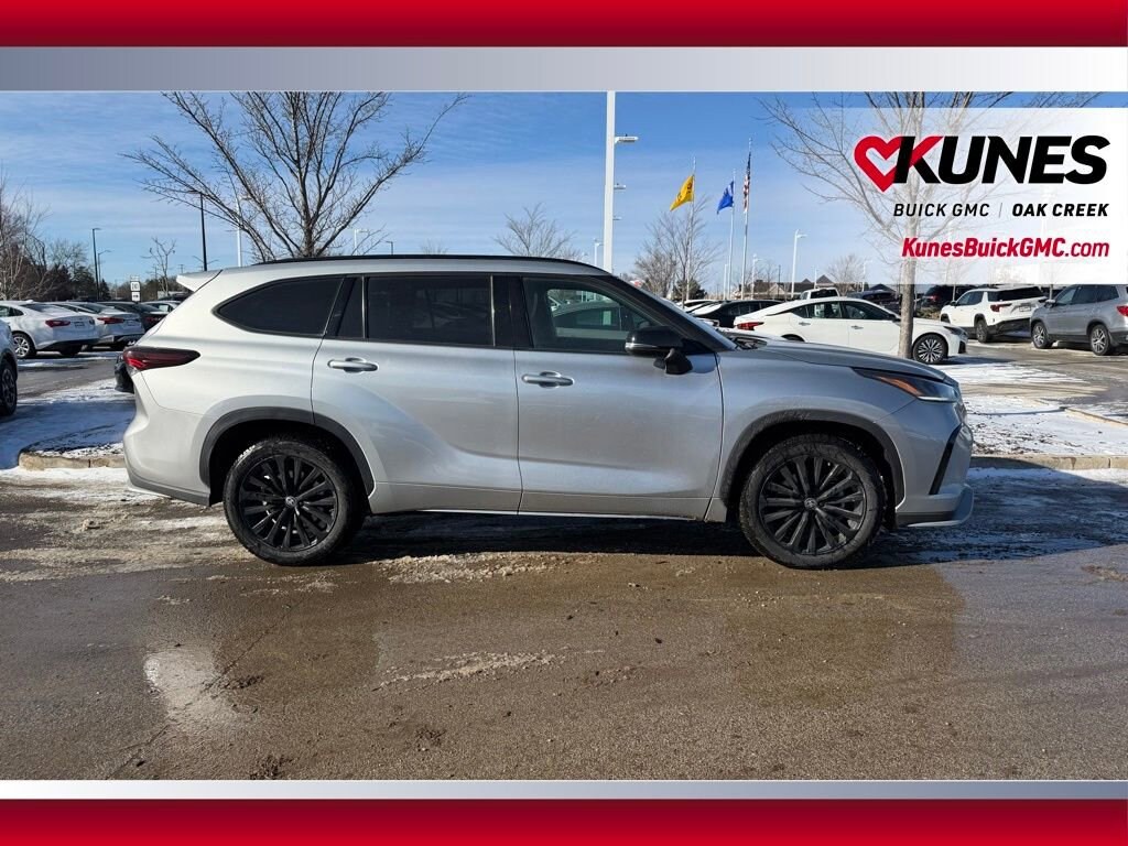 Used 2024 Toyota Highlander LE SUV