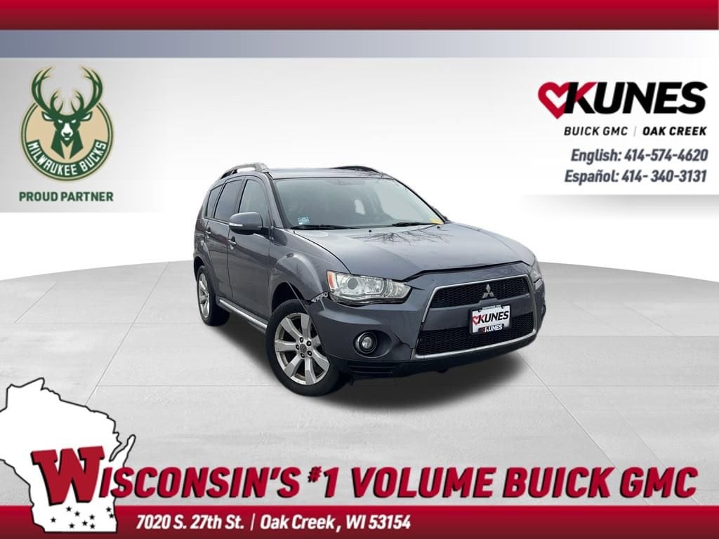 2010 Mitsubishi Outlander XLS's photo