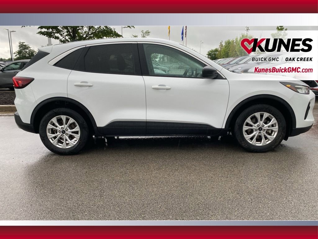 2023 Ford Escape Active photo 3